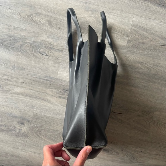 Oliveve Maggie Leather Tassel Tote - Picture 4 of 13